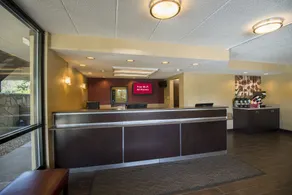Red Roof Inn PLUS+ Chicago - Willowbrook - Hall