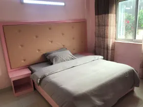 International summit palace - Room