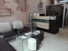 Bright House - Reception