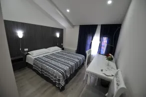 Rose Garden Hotel - Chambre