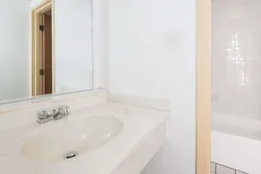 Super 8 by Wyndham Laramie - Salle de bain