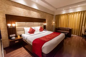 The Grand Ambassador - Room