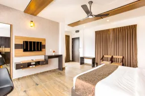 Ramee Wolkenburg Resort & Spa, Munnar - Chambre
