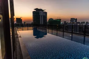One Residence Hotel & Apartment - Piscina