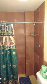 Adelaide Hostel - Badezimmer