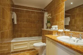 The Glenview Hotel & Leisure Club - Bathroom