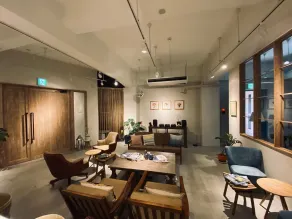LESTEL NAHA - Hall