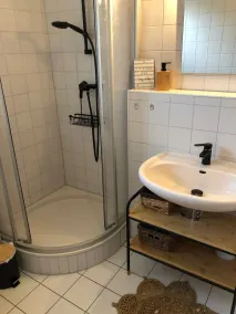 Sonniges Strandhaus mit Wasserblick am Haff mit 2 Schlafzimmern für 4 Pers - Bagno