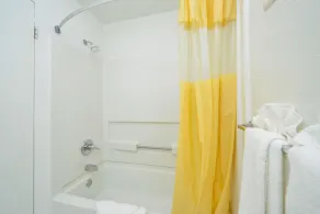 Americas Best Value Inn - Chico - Chambre