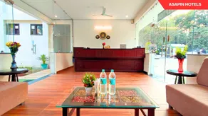 Leela Vilas By Asapin Hotels - Rezeption