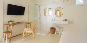 ALASI NEW Hotel - Private Jacuzzi Suites - Room
