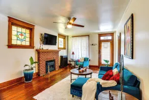 2 Mi to Dtwn: Harrisburg Escape w/ Furnished Deck! - Interiør