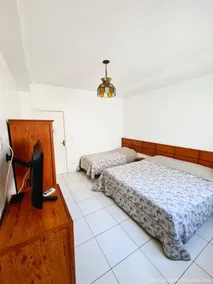 Summer Hotel - Camera