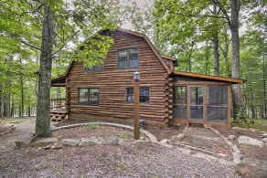 Family-Friendly Massanutten Log Home w/ Views! - Interior