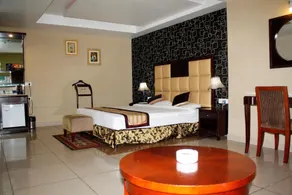 Hotel Gateway Grandeur - Room