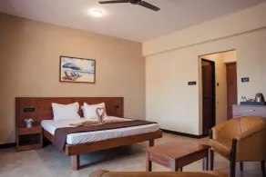 Hotel Holiday Village - Zimmer