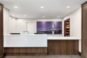 Staybridge Suites Fort Wayne by IHG - Réception