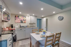 Cozy Suite for Couples and Travel Nurses - Innenbereich