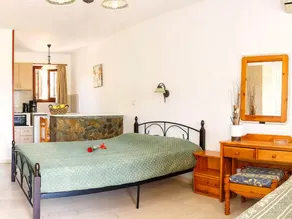 Relaxing Studio With Veranda 'n Garden - Room
