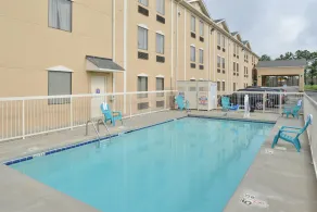 Baymont by Wyndham Grovetown Augusta - Pool