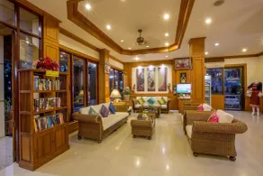 Loei Village Hotel - Coin salon dans le hall