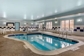 Comfort Suites Elkhart South - Piscine