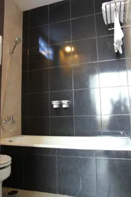 Hotel Roditha Banjarbaru - Baño
