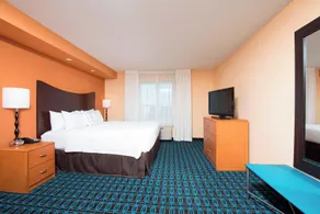 Fairfield Inn & Suites by Marriott Omaha Downtown - Room