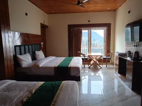 Hotel The Pine Villa - Room