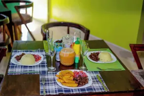 Calm Breeze Resort Rwanchege - Restaurante