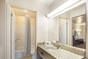 Knights Inn Cleveland, TN - Chambre