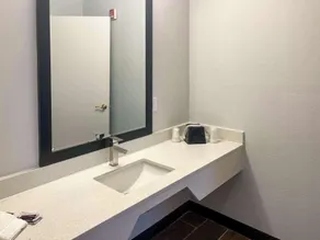 Motel 6 Hurricane, WV - Badezimmer