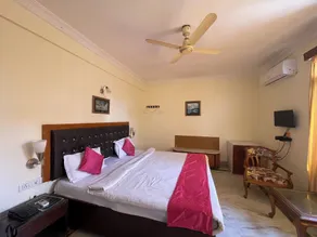 Hotel Surya Beach inn - near Sea beach - Room