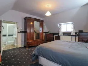Spacious Group Accommodation with Hot Tub Near Wyboston Lakes - Rom