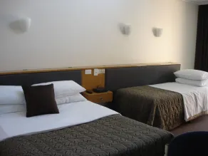 Burkes Hotel Motel - Habitación