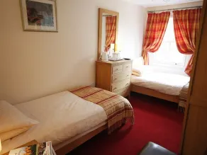 Elphinstone Hotel - Chambre
