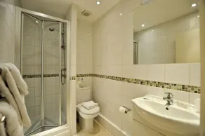 Brunel Hotel - Bathroom