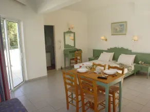 Andromeda Hotel Apartments - Chambre