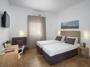 Kibbutz Malkiya Travel Hotel - Vue de la chambre