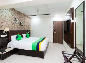 Hotel Laaiba Residency - Room
