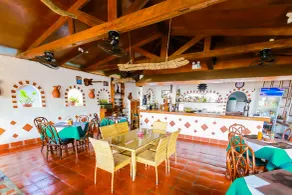 Steps Garden Resort - Restaurant