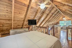 'Deer Haven' Cabin: 5 Mi to Dtwn Blue Ridge! - Interior