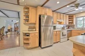 Large Greeley House w/ 2 Game Rooms + Yard! - Intérieur