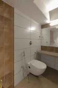Hotel Ariana Residency - Bathroom