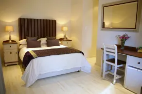 Four Palms Accommodation - Habitación