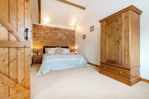 Partridge - Room