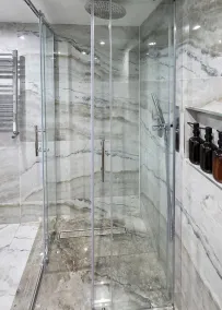 The Courtyard Lodge - Baño