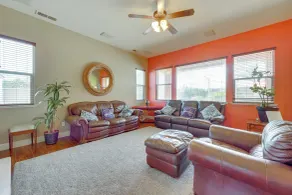 Outdoor Oasis w/ Fire Pit: Pet-friendly Fresno Gem - Interiør