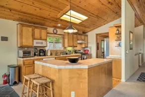 Near Hiking: Home w/ Deck in Twain Harte! - Innvendig
