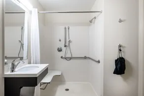 Candlewood Suites Lake Mary by IHG - Bathroom